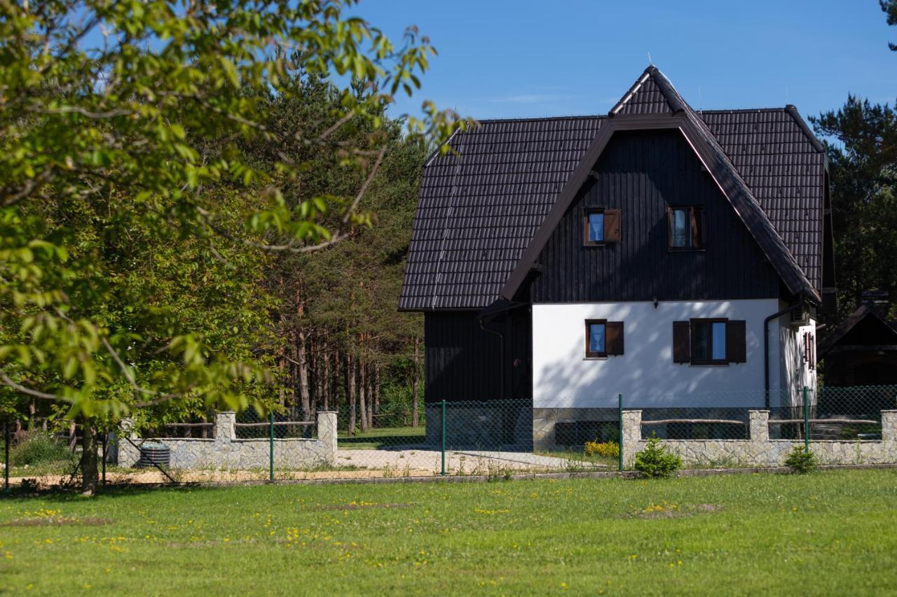 Timber Valley Plitvička Jezera Esterno foto